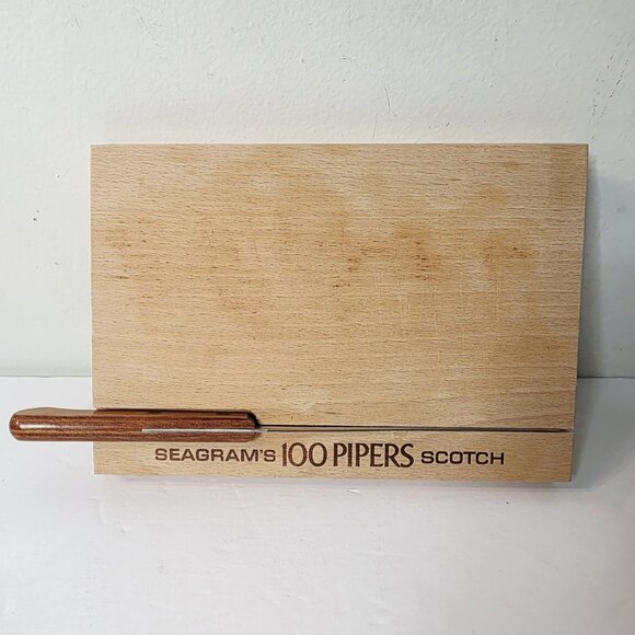 Vtg Seagrams 100 Pipers Scotch Mini Cutting Board Butcher Block Russel Knife US - Picture 2 of 6